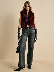 Poéselle Women's Burgundy Faux Fur Collar Vest,Autumn/Winter– Plush Furry Sleeveless Jacket With Pockets, Fall/Winter Outerwear,Faux Fur Vest,Burgundy Fur Jacket,Furry Collar Vest,Sleeveless Plush Outerwear,Party Statement Piece,Women Jackets,Cropped Jacket,Fur Coat,Teddy Coat,Christmas Coat - Burgundy - View 7