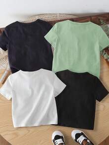 4件装赛车印花休闲圆领短袖上衣，适合男婴夏季穿着，款式包括：男婴图案T恤、男婴汽车T恤、男婴复古汽车T恤、男婴赛车T恤、男婴汽车服装。