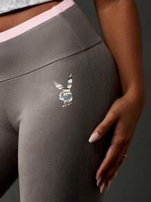 Missguided x Playboy 高腰喇叭裤紧身裤，粉色腰带细节，俱乐部派对晚装弹力裤，适合 Y2K 复古时尚审美 - 灰色 - 查看 6