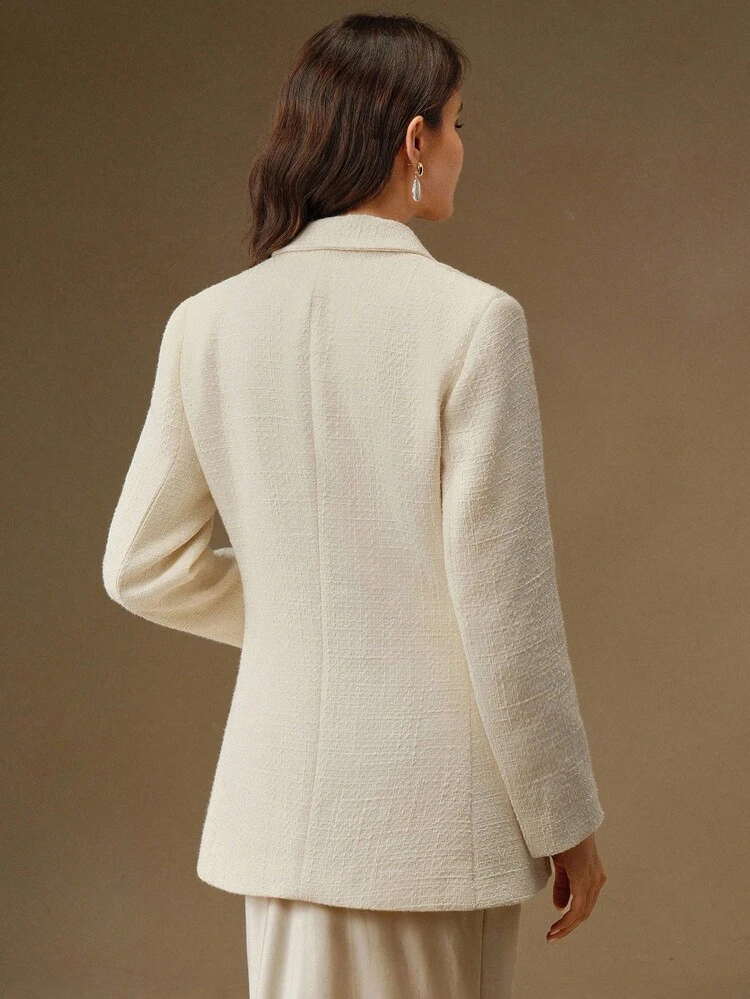 Blazer Elegante Feminino de Gola Floral e Abotoamento Duplo