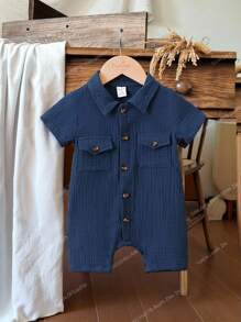 SHEIN Vintaside Kids 男婴休闲纯色翻盖口袋衬衫连体衣