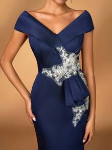 Serin 优雅奢华珍珠和钻石刺绣蕾丝贴花缎面露肩美人鱼连衣裙，适合婚礼、活动、派对、度假、舞会、新娘和新娘母亲 - 藏蓝色 - 查看 2