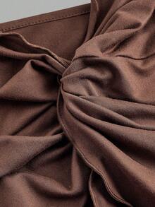 SHEIN MOD 4件装女士扭结前交叉吊带背心，吊带衫，可爱上衣，黑白背心，热带风情，辣妹风，露背，性感，外出上衣，秋季上衣，休闲女式上衣，扭结蝴蝶结上衣，万圣节，内置胸罩上衣 - 彩色 - 查看 3