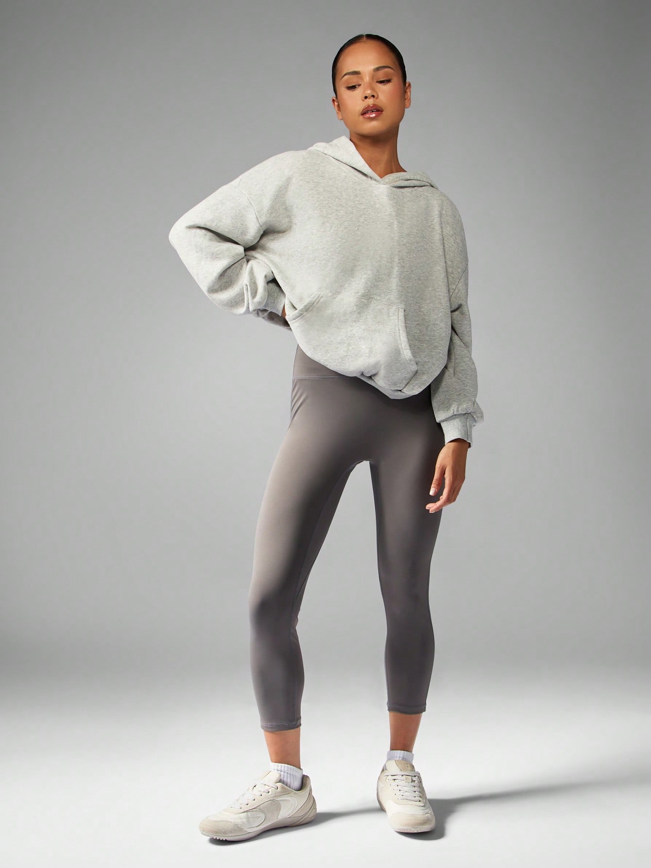 Scoop Women's and Women's Plus Mineral Washed Rhinestone Crewneck Sweatshirt, Sizes XS-4X