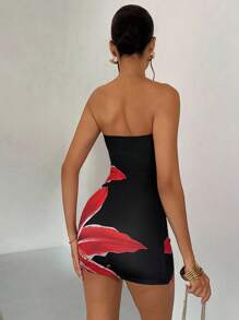 Glamine Váy ngắn màu đen in hoa đỏ hở vai gợi cảm mùa hè - màu đen - Xem 2