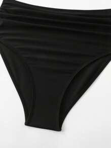 SHEIN Swim Curve Plus Size Summer Beach Skull Print Asymmetrical Hem Spaghetti Strap Top And Ruched Bottom Tankini Set, Perfect For Pool Party, Halloween - Multicolor - View 3