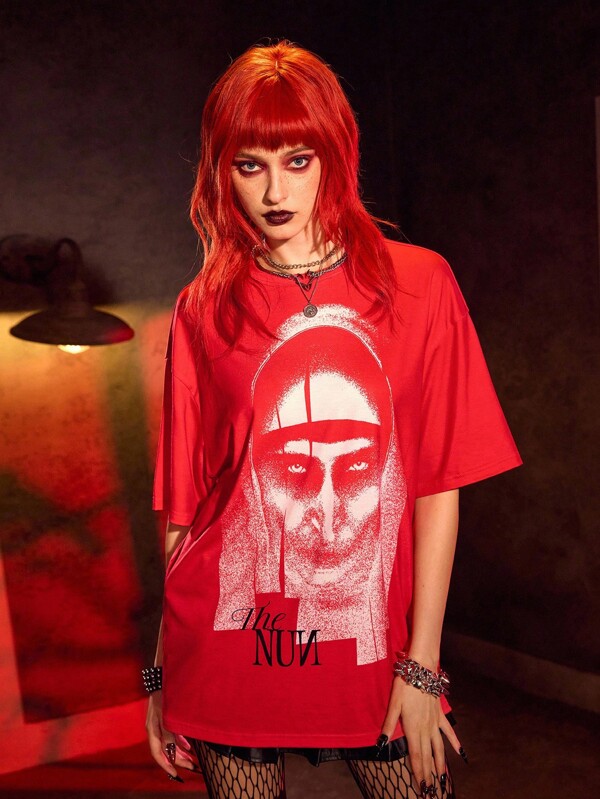 The Nun X SHEIN 恐怖人物图案红色圆领休闲短袖T恤