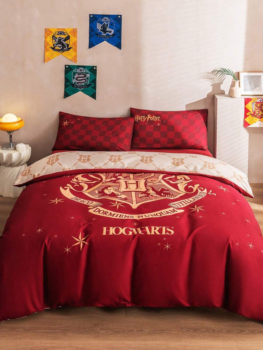 HARRY POTTER X SHEIN 字母与图形印花红色羽绒被套套装、礼品 - 紅色 - 查看 1