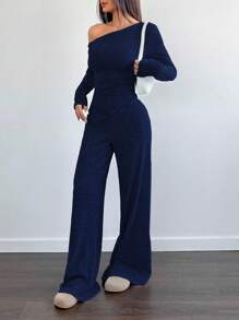 Flirla 女士休闲不对称肩部毛绒T恤+阔腿低腰裤两件套，冬季 - 藏蓝色 - 查看 4