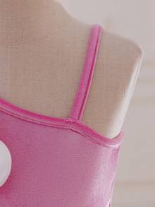 Glamorique Kids 女童天鹅绒斜肩3D花卉上衣和网眼裙两件套，适合节日、派对、活动 - 粉色 - 查看 9