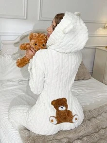 SHEIN Pijamale pufoase cu glugă, din jacquard, cu broderie drăguță cu ursuleți de pluș pentru femei, toamnă-iarnă