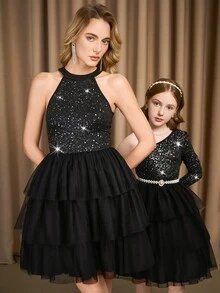 Women's Minimalist Solid Black Off-Shoulder Cinched Waist Mini Dress