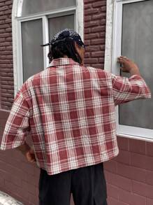 Manfinity EMRG 男士短袖宽松廓形剪裁边缘编织格纹印花纽扣衬衫 Y2k 夹克男士短款男士衬衫男士短款衬衫男士短款纽扣街头服饰男士衬衫，街头服饰 - 紅色 - 查看 2