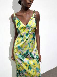 Maija 女式绿色花卉印花 U 领无袖系腰优雅时尚休闲度假聚会长裙，采用缎面面料 - 黑色 - 查看 5