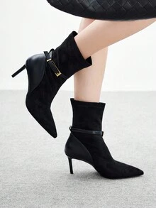 CUCCOO BIZCHIC 极简细跟踝靴，金属搭扣设计，优雅拼接高跟踝靴 - 黑色 - 查看 3