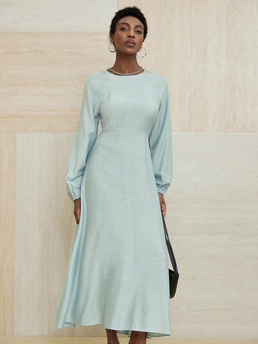 Aveloria Modichic 秋季钛绿色长裙，圆领长袖，收腰设计，优雅的艺术画廊漫步和日常休闲装 - 綠色 - 查看 1