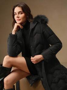 Anewsta 女士优雅绗缝收腰中长款连帽可拆卸毛领黑色拉链羽绒服，冬季 - 黑色 - 查看 1