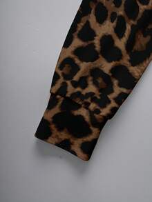 SHEIN LUNE Áo thun dài tay nữ họa tiết da báo, kiểu dáng thường ngày, thích hợp cho mùa thu/đông, trang phục công sở thường ngày, áo mùa thu cho nữ, kiểu trễ vai, phong cách thường ngày. - Nhiều màu - Xem 7