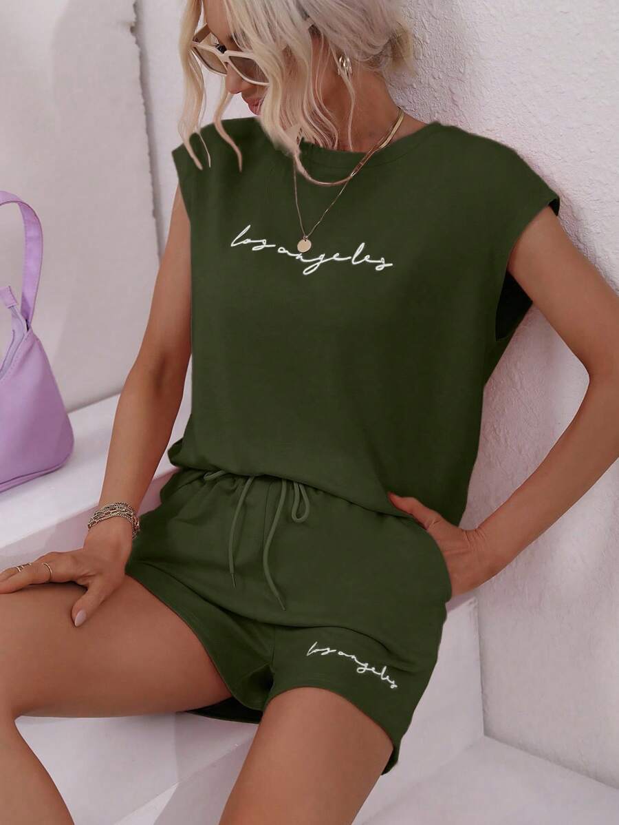 SHEIN LUNE 女士休闲字母印花 T 恤和短裤两件套,夏季 - 軍綠色 - 查看 1