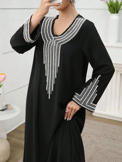 Al Najma 女士宽松绣花串珠开斋节长袍