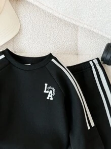 SHEIN 兒童 2件組男嬰/女嬰冬季休閒套裝，插肩袖秋季衛衣與慢跑運動長褲，返校運動服，黑白配色，男孩款 - 黑色 - 查看 4