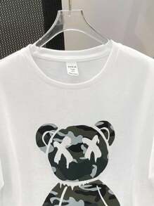 SHEIN مجموعة قميص تي شيرت بطبعة الدب وشورت بطبعة الكامو لصبي المراهق في الصيف - أخضر - مشاهدة 4