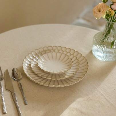 Cirelle 复古菊花陶瓷盘，优雅白色餐盘，适合早餐、面包、牛排、意大利面、水果、沙拉、蛋糕、家居和餐厅餐具 | 餐具套装、盘子、盘子、陶瓷盘、白色盘子、餐盘