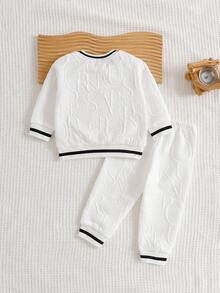 SHEIN Playful Pals 2 件幼儿男童休闲字母针织提花饰边罗纹圆领长袖运动衫和松紧腰裤套装，适合外出、日常休闲装、旅行，6 个月至 3 岁 - 白色 - 查看 2