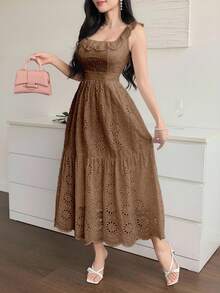 DAZY 法式蕾丝刺绣白色收腰连衣裙，度假仙女风长裙 - 卡其色 - 查看 2