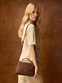 MOTF PREMIUM PU LEATHER CROCODILE PATTERN BUCKLE TOP HANDLE BAG - Coffee Brown - View 3