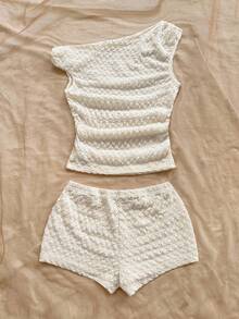 Soleia Bộ 2 món áo crop top xếp ly ánh kim cổ lệch gợi cảm và quần short cạp thấp cho nữ, thích hợp cho tiệc tùng, giáng sinh, đêm hẹn hò, hộp đêm, bãi biển, du ngoạn, trà chiều, bohemian, boho, kỳ nghỉ, quần áo nữ mùa thu, cổ điển - Màu be - Xem 2