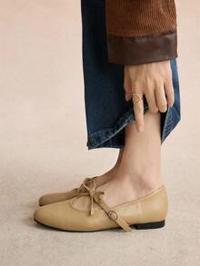 Rosivie 女士圆头黑色蝴蝶结平底鞋，优雅休闲法式玛丽珍透气编织镂空系带复古休闲户外鞋 - 杏色 - 查看 2