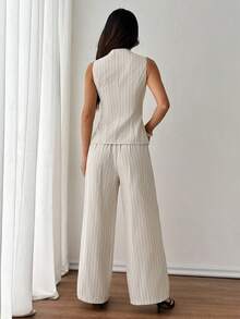 SHEIN PETITE Ensemble 2 pièces Top sans manches rayé et pantalon pour femme, Ensemble 2 pièces gilet et pantalon de couleur unie avec gros boutons en métal, style "Old Money", Tenue de tous les jours d'été pour femme, Ensemble 2 pièces femme, Ensemble d'été femme, Vêtements d'été femme, Tenue décontracté chic femme, Ensembles d'été femme