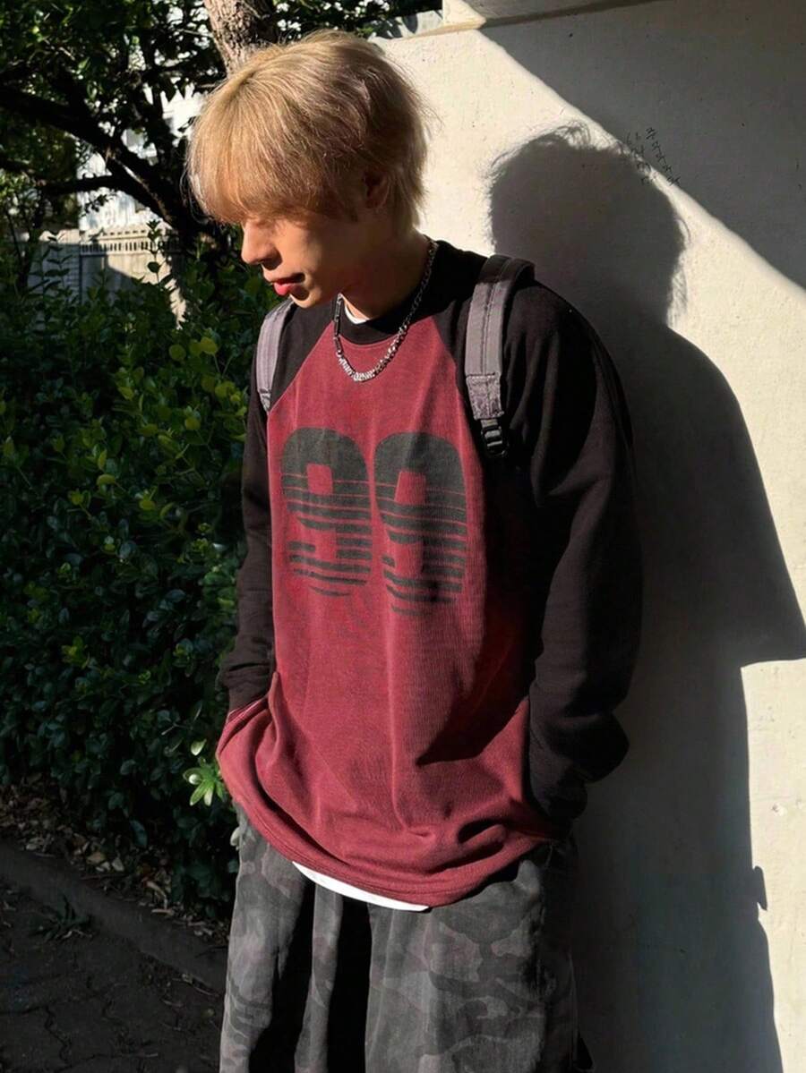 DAZY 男士黑色和红色拼接数字街头风格图案T恤，秋季 - 酒紅色 - 查看 1