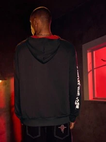 WB Horror X SHEIN Men Horror Movie Mask Pattern Hooded Long Sleeve Sweatshirt - Black - View 2