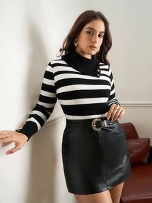 Chikora Gestreifter figurbetonter eleganter Strickpullover in Große Größen mit Langarm - Schwarz und Weiss - Übersicht 6