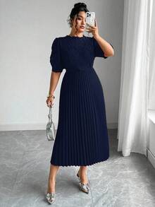 Roveilla Đầm midi xếp ly tay ngắn thêu họa tiết trơn màu thanh lịch cỡ lớn dành cho nữ - Xanh đậm - Xem 3