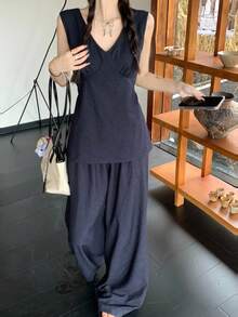 DAZY Women's V-Neck Korean Style Casual Sleeveless Shirt & Wide Leg Jeans 2 Pieces Set