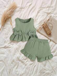 SHEIN Vintaside Kids Baby Girl Bow Front Ruffle Hem Tank Top & Shorts - Green - View 1