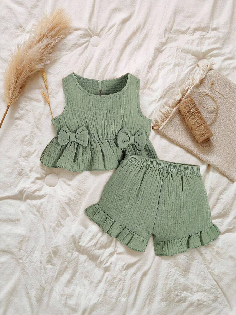 SHEIN Vintaside Kids Baby Girl Bow Front Ruffle Hem Tank Top & Shorts - Green - View 1