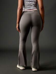 Missguided x Playboy 高腰喇叭裤紧身裤，粉色腰带细节，俱乐部派对晚装弹力裤，适合 Y2K 复古时尚审美 - 灰色 - 查看 2