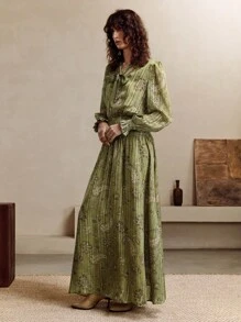 SHEIN LUNE فستان طويل أنيق للنساء في فصل الخريف، من الشيفون الذهبي بتصميم مطبوع، ضيق الخصر على شكل X، أساور الخصر وتصميم طوق كبير متدلي، ملابس نسائية بوهيمية للخريف - أخضر - مشاهدة 6