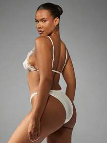 MISSGUIDED حمالة صدر مثلثة من الشبك مزينة بالفراشات، تريم مكشكش للملابس الداخلية الشفافة، كأس ناعمة غير مبطنة، ملابس داخلية للعروس وليلة الزفاف - أبيض - مشاهدة 2