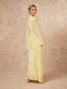 Lumalex 秋冬季简约复古闪亮假日派对装扮,适合锐舞音乐节、郊游、游泳度假、波西米亚风等户外场合,层次丰富,适合婚礼季、宴会、成人礼、海滨等场合。这款宽松薄纱连衣裙配有系带喇叭袖,是婚礼宾客的正式礼服,也是秋冬季女士礼服、舞会礼服、奢华舞会礼服、圣诞节和新年礼服的理想之选。 - 黃色 - 查看 3