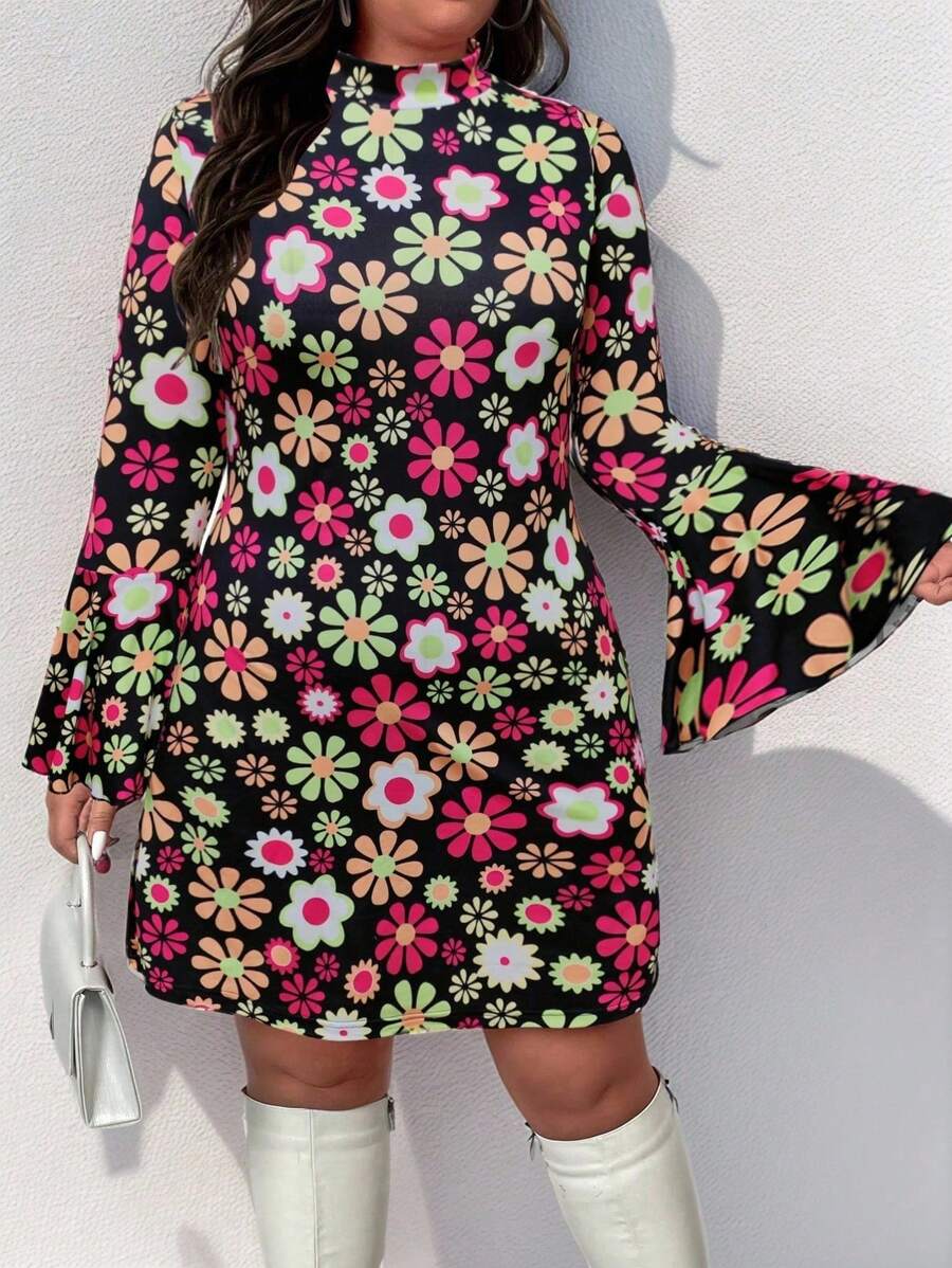 SHEIN LUNE 大码女式花卉印花喇叭袖休闲针织连衣裙，秋季 - 彩色 - 查看 1