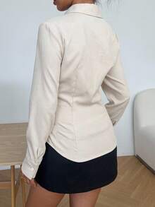 SHEIN EZwear 女士休闲通勤杏色梭织刺绣骑士衬衫 - 杏色 - 查看 2