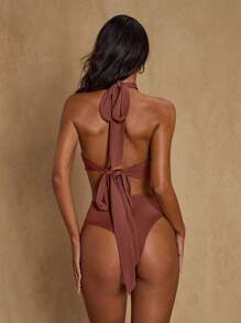 Glamine Bodysuit Wanita Warna Cokelat Karat, Model Chic, Tanpa Punggung, Leher Berongga, dengan Dekorasi Kancing Logam, Cocok untuk Pesta, Koktail, Pantai, dan Liburan. - Coklat - View 2