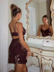 Glamine 女士V领镂空浪漫优雅连衣裙 - 咖啡 - 查看 2