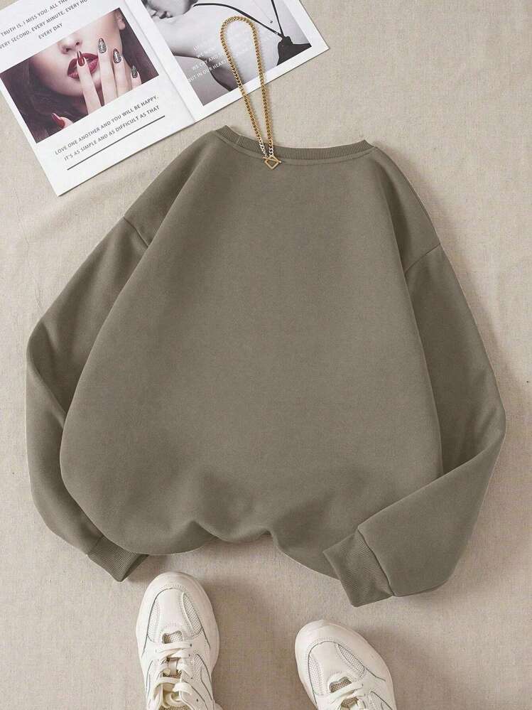 EMERY ROSE Sudadera de forro polar con estampado de montaña y letras para mujer de talla grande, "Innate Desire Travel 1893", manga larga, para graduación, maestros, regreso a la escuela, otoño - Marrón Mocha - Añade 2
