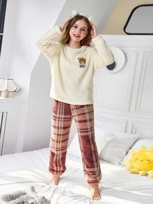 SHEIN 儿童冬季毛绒可爱熊刺绣连帽衫和格子裤睡衣套装 - 米色 - 查看 1
